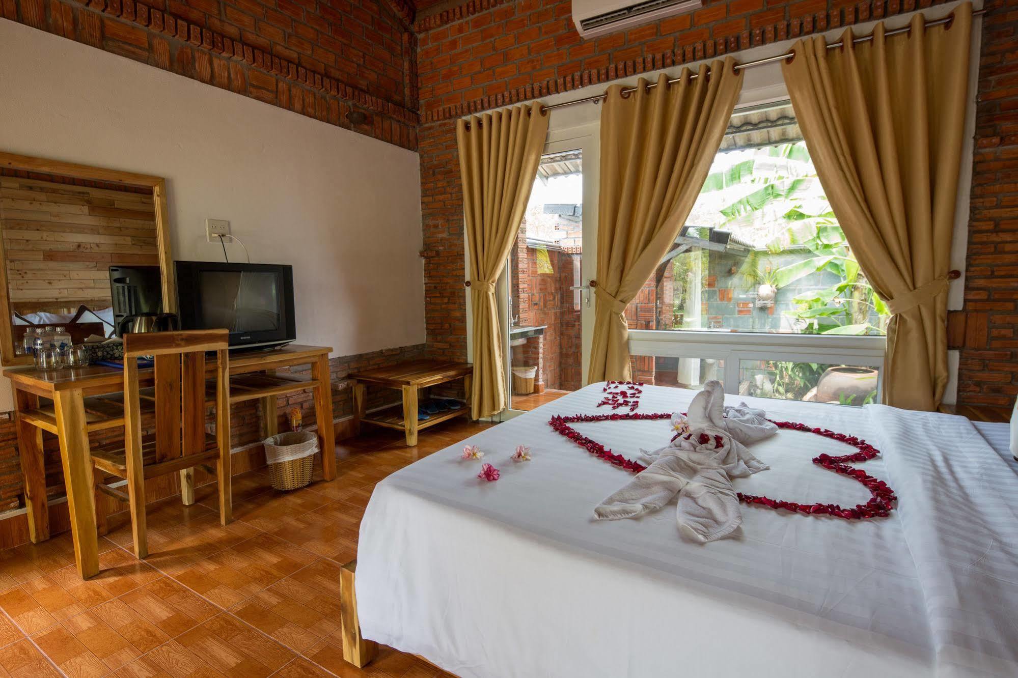 Sen Viet Phu Quoc Resort, Sport & Spa Екстер'єр фото